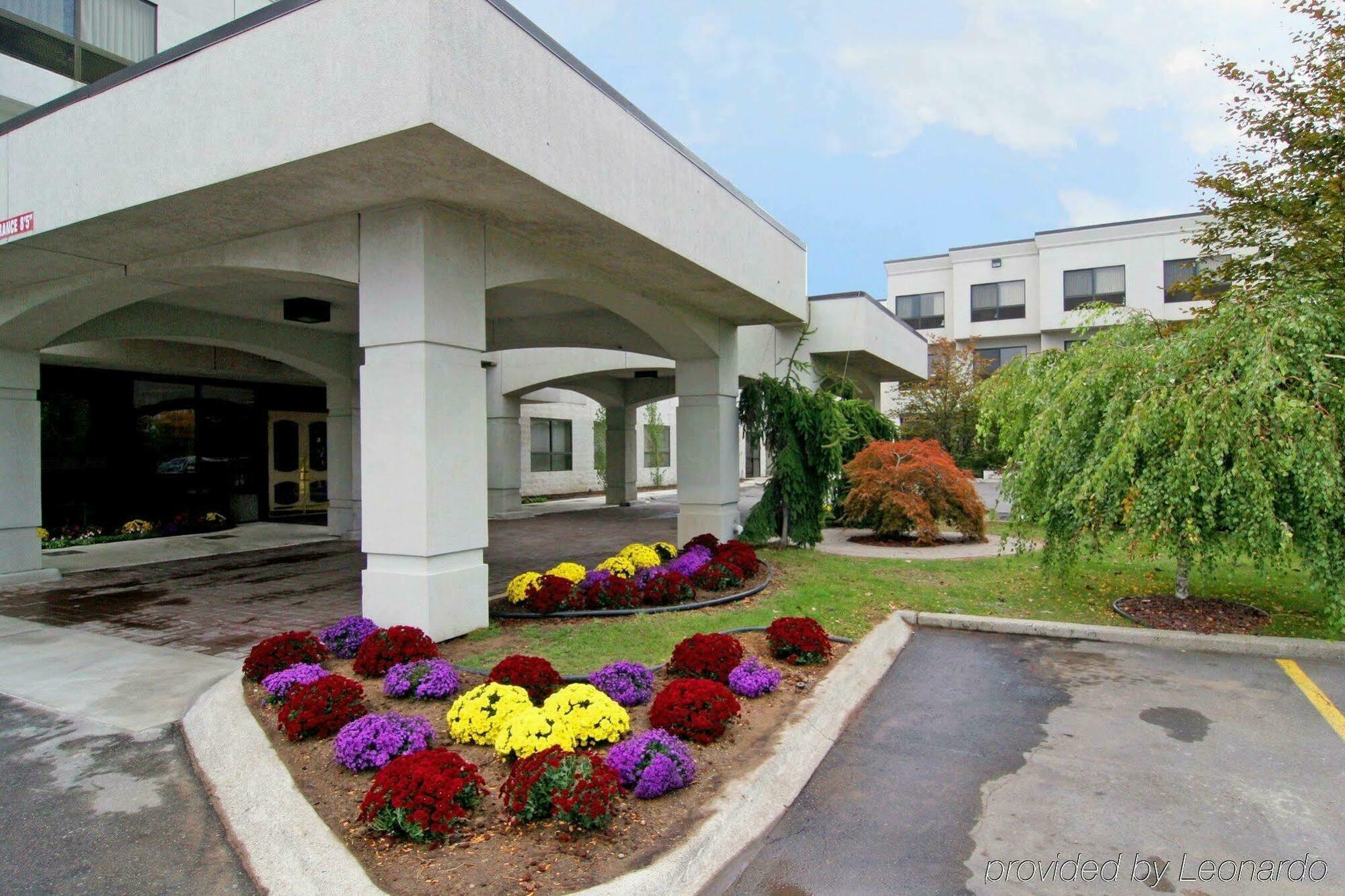 ווטרפורד American Inn & Suites מראה חיצוני תמונה